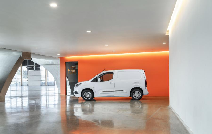  Toyota ProAce City Van 2019 года  (EU) (фото 14 из 53)